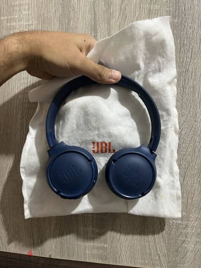 JBL headphone 520bt on ear