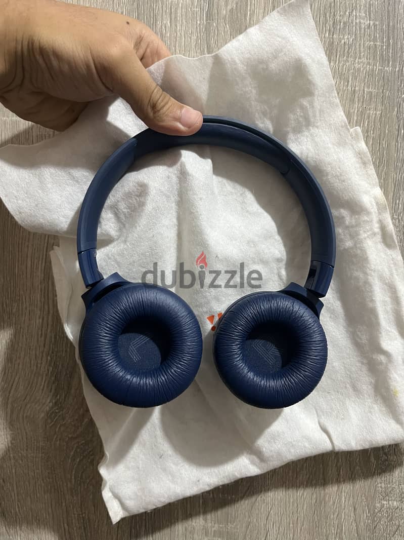 JBL headphone 520bt on ear 1