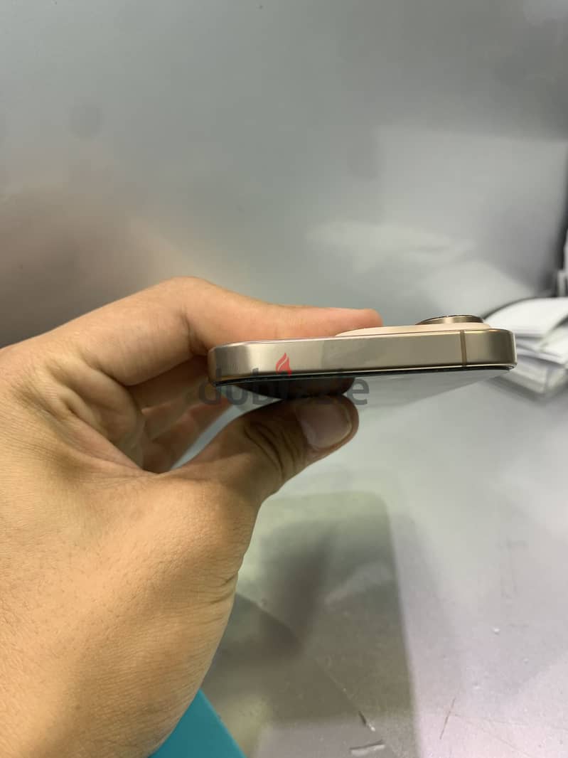Apple - iPhone 16 Pro 2
