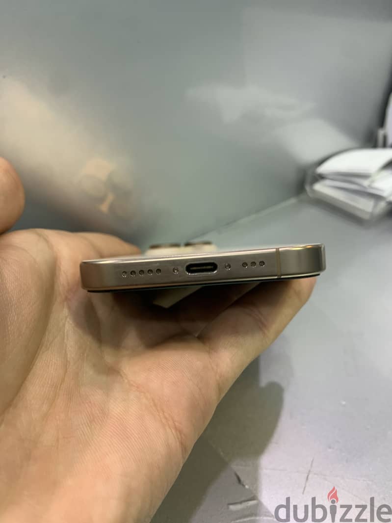Apple - iPhone 16 Pro 3