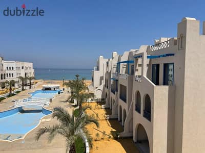 ماجستي باي منتجع الجلالة بالعين السخنة على بعد 17 كم من بوابات العين السخنة على خليج السويس.