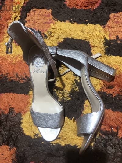 صندل من امريكا براند Vince camuto
