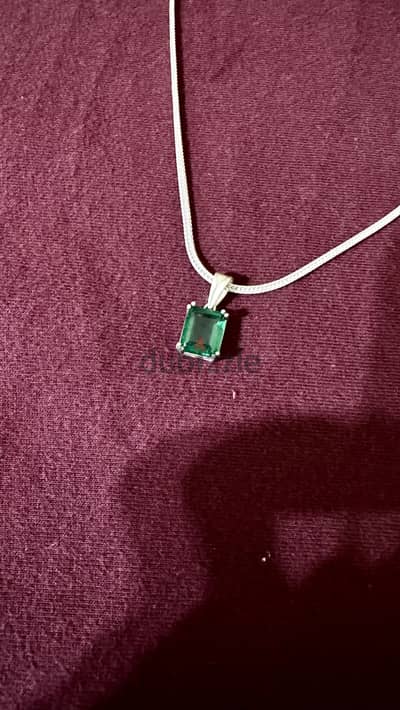 New Silver snake chain with emerald stone