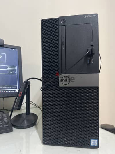 Dell optiplex7070+ gaming microphone +logitech cam+dell monitor+mouse