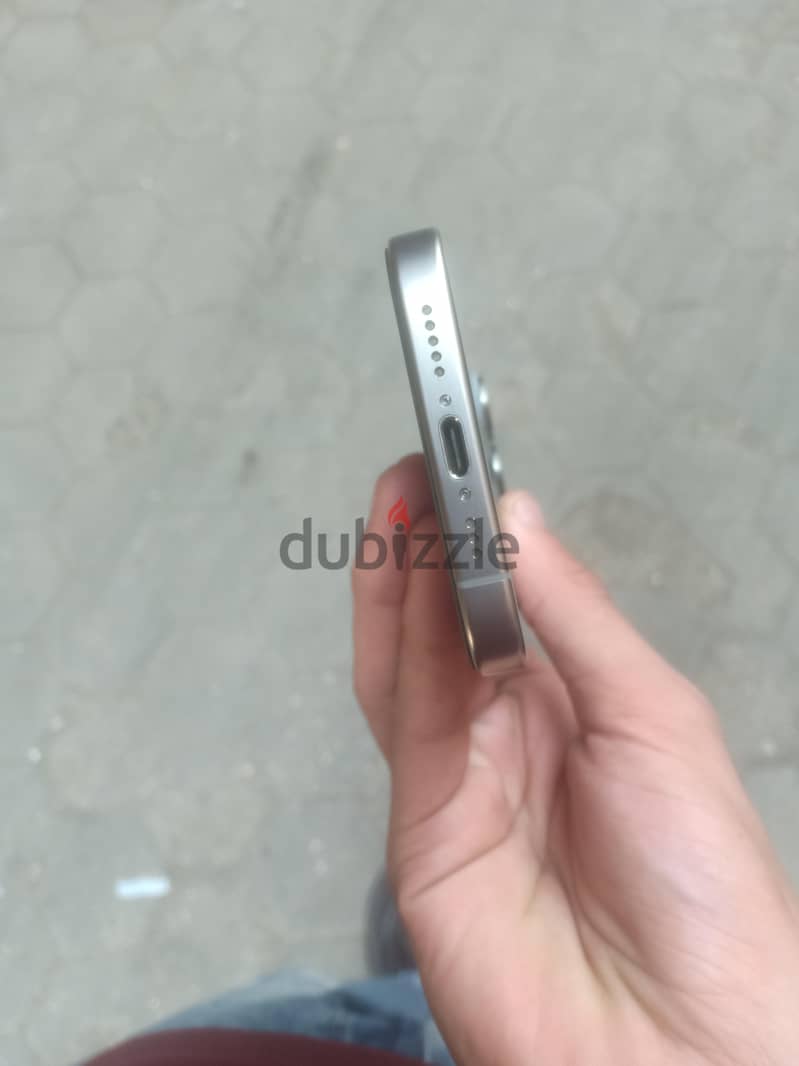 iPhone 15 Pro 6