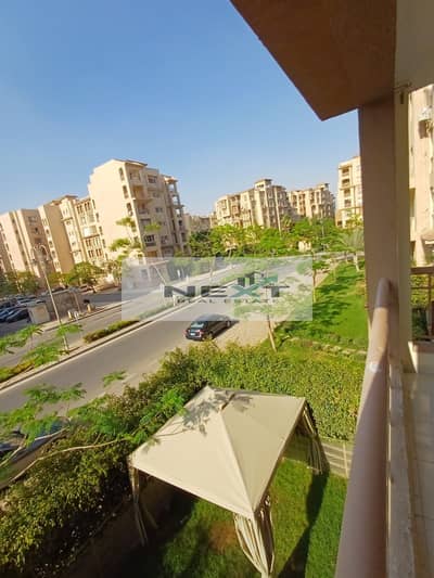 فررصه ذهبيه للبيع في ارقي واميز مراحل مدينتي في b2شقه 107متر التقسيمه 2نوم+1حمام+مطبخ+تراس الفيو شارع وجاردن تشطيبات فندقي موقع ممتاز خطوط من الخدمات
