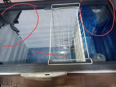 ديب فريزر ٣٦٥ لتر متر وعشره حالته ممتازه تجميده تمام