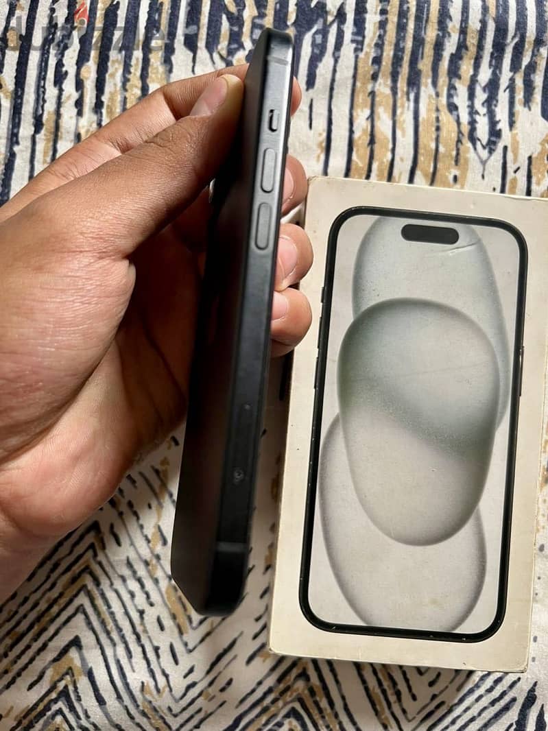 Apple - iPhone 15 1