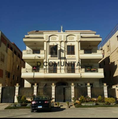 فرصة سكنية مميزة للإيجار دوبلكس قريب من كل الخدمات وال90 الشمالى في أفضل مواقع حي الياسمين بالتجمع الخامس