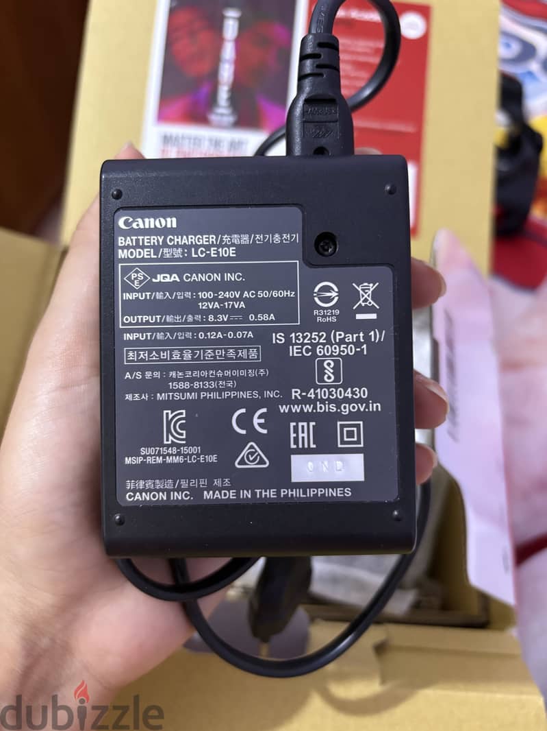 Canon EOS 2000D 3
