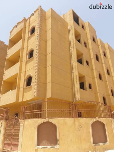 عمارة ناصية للبيع بالأندلس جنوب الأحياء | بدروم + أرضي + 3 أدوار + روف | فرصة استثمارية مميزة