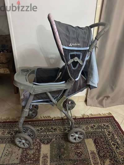 عربة أطفال