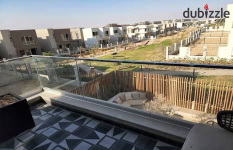 تاون هاوس بسعر مميز فى بادية بالم هيلز