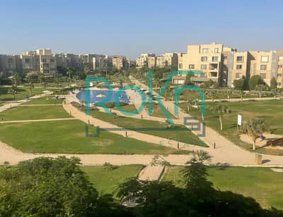 دوبلكس متشطيب فاخر للبيع في بالم باركس 6 أكتوبر