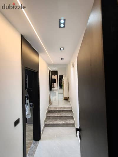Apartment for sale in Al Rehab City, 210 sq m  Hotel-style finishing, excellent location  First occupancy, stunning view  3 bedrooms, 2 bathroom