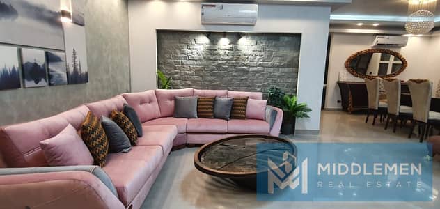 شقة 4 غرف متشطبه بالكامل 240 متر باقل سعر في كمبوند هايد بارك التجمع - Hyde Park New Cairo