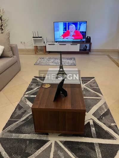 شقة مفروشة للايجار كمبوند ميفيـــدا ,
