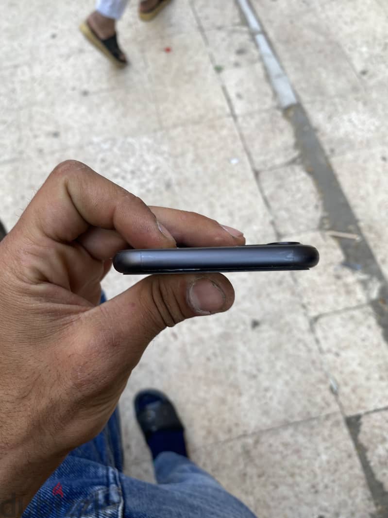 iPhone 11 5