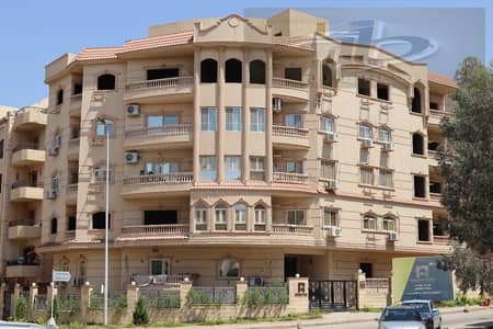 فرصة حقيقية للسكن أو الاستثمار في أحد أفضل مواقع التجمع الخامس  للبيع شقة مميزة في النرجس عمارات بموقع استراتيجي، على بعد 300 متر فقط من مسجد فاطمة ال