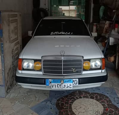 مرسيدس بنز 200 1986