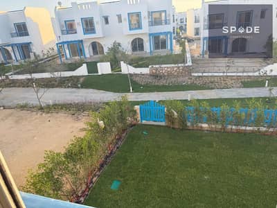 توين هاوس مودرن لسه جديد بتشطيب عالي جدًا ومواصفات هايلة