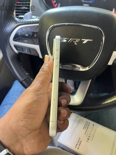 iPhone 17 pro max Tradeline جديد لون سيلفر شريحه فاعليه ضمان محلي