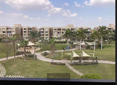 شقة للبيع في Carnell – New Giza   المساحة 196 متر   مباشرة ومفتوحة على ملاعب الجولف والكلوب هاوس، مع مستوى خصوصية وهدوء عالي.