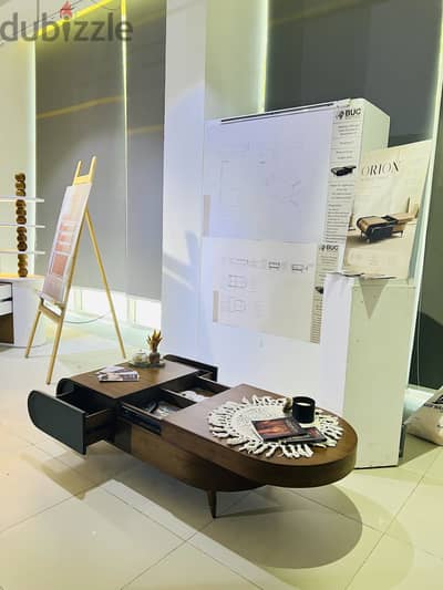 Middle table