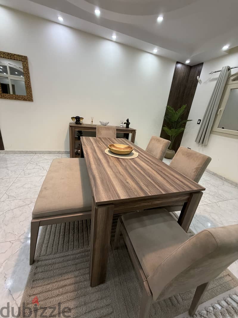 Stunning dining set 4