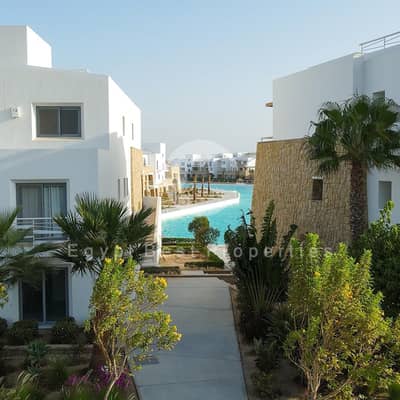 READY TO MOVE APARTMENT 3 BEDROOMS FOR SALE DIRECT LAGOON IN GOUNA WITH 5%DP