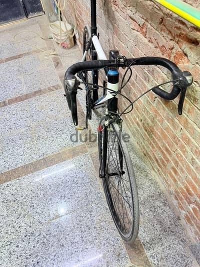 Format con 10 Road Bike