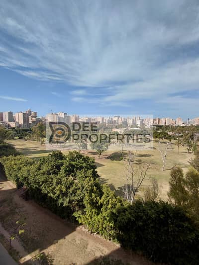Apartment for Sale in Sporting | 140 sqm | Direct Sporting Club View | Open Views