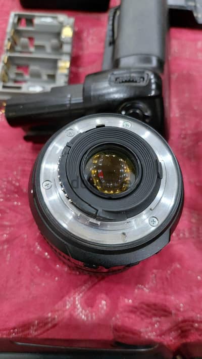 كاميرا نيكون D90