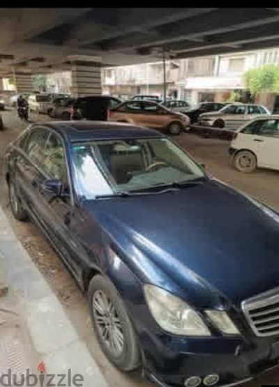 Mercedes-Benz E250 2012 للبيع مرسيدس ٢٠١٢ راشه خارجى نظافه ماعدا السقف