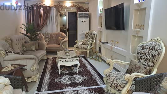 اوضة ضيوف استعمال بسيط نضيفة جدا