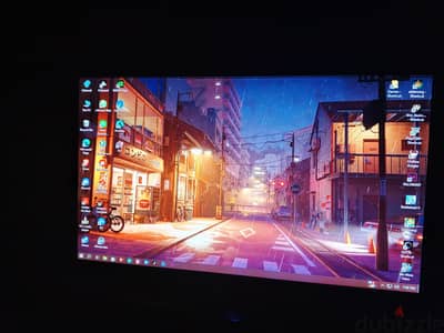 شاشة Samsung بحالة جيدة