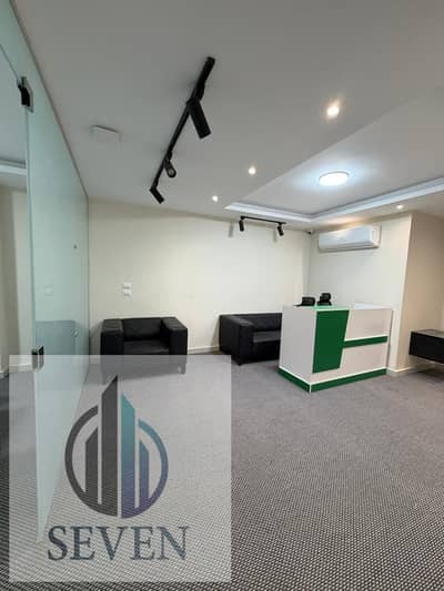 Administrative office for rent, 450 sqm, licensed, Zahraa Al-Maadi, prime location for major companies