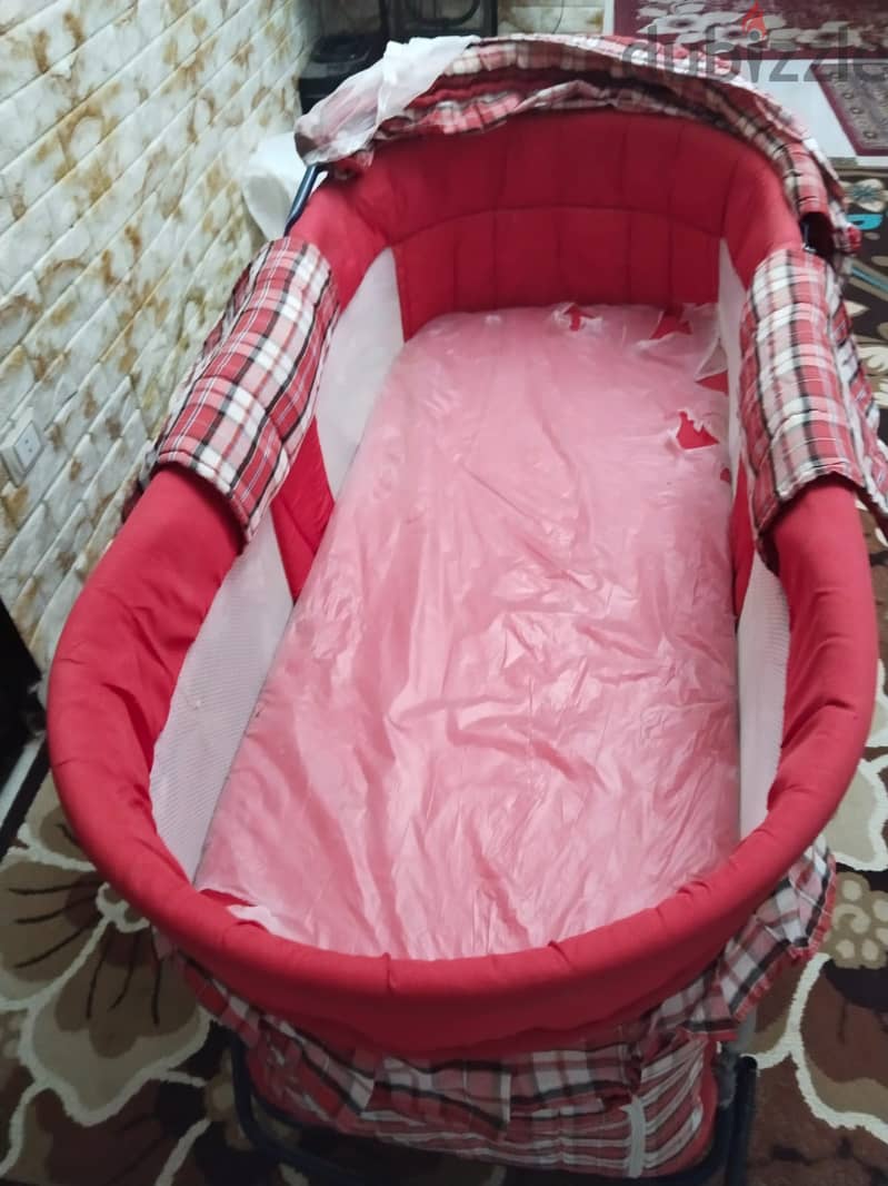 سرير اطفال 3