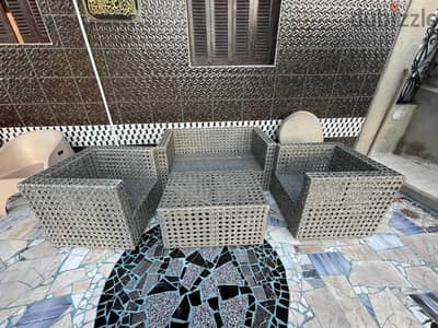 كرفان مع اغراض كافية للبيع