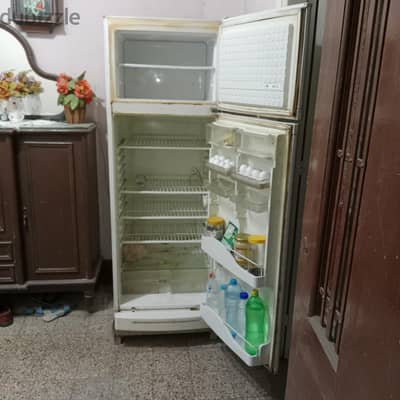 ثلاجة ايديال ١٢قدم