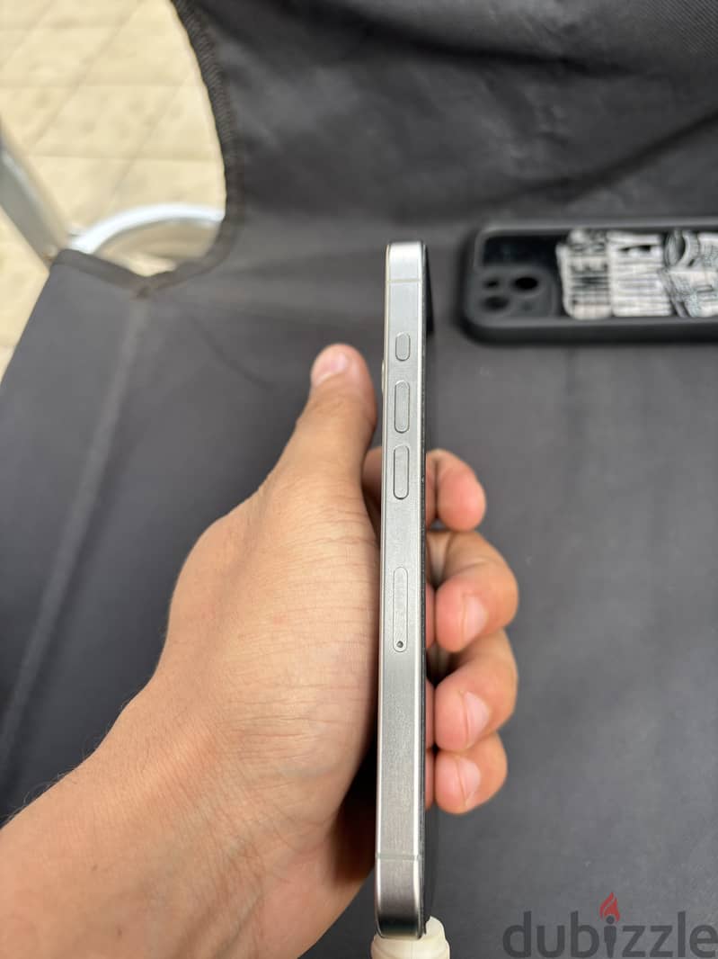 Apple - iPhone 15 Pro 3