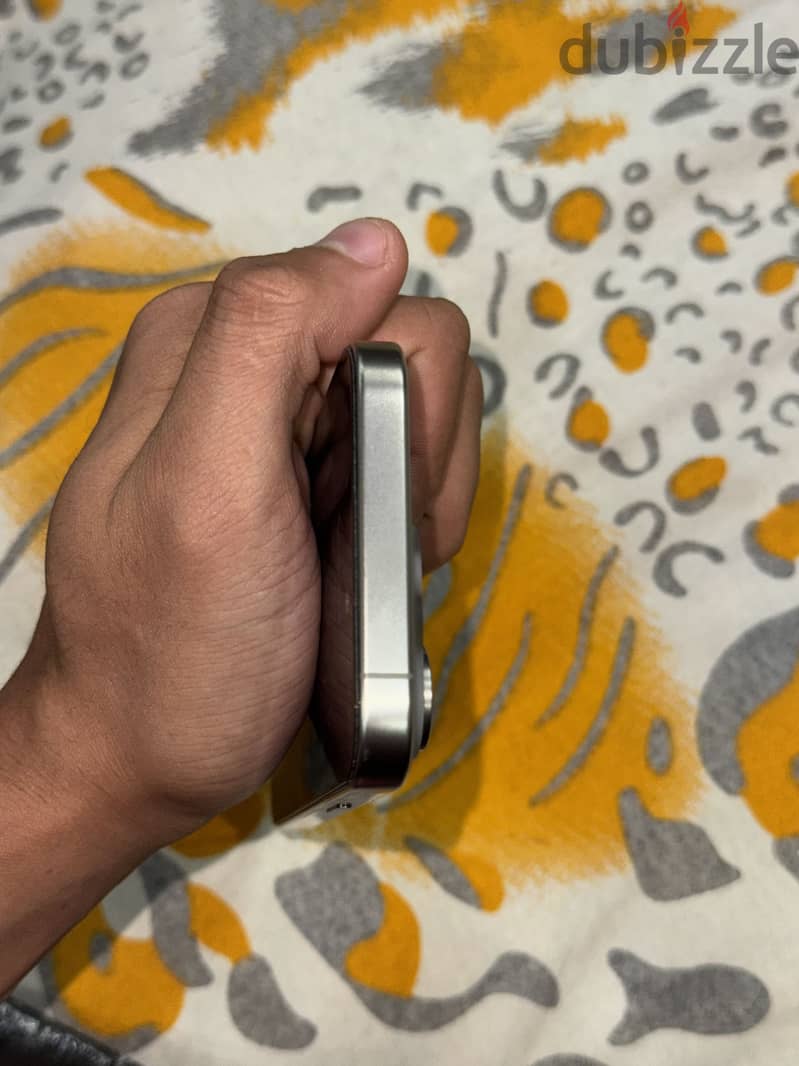 Apple - iPhone 15 Pro 4