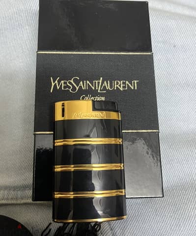 ولاعه  Yves Saint Laurent لمحبين اقتناء الولاعات الفاخره