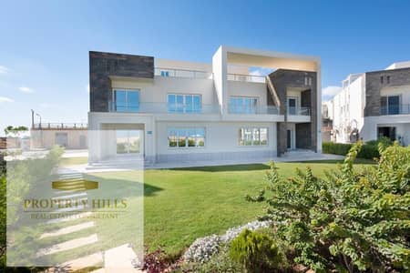 Townhouse directly on the sea in the coastal area, rented in dollars monthly through Youd
