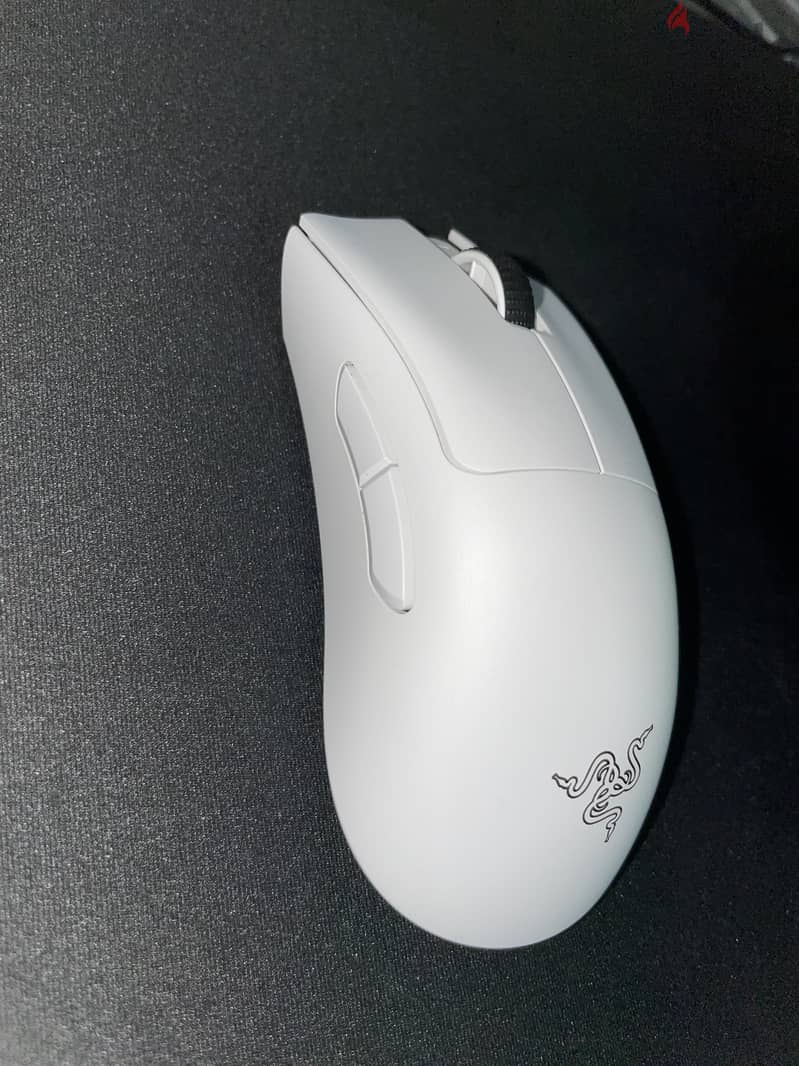 RAZER DEATH ADDER V3 PRO (WHITE EDITION) 3