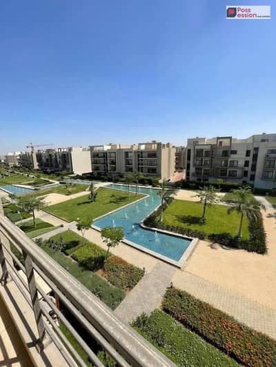 للبيع بنتهاوس 3 غرف متشطب استلام فوري في كمبوند fifth square المراسم  على التسعين في التجمع