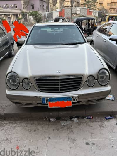 عربية ميرسيدس عيون E 200