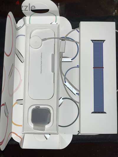 Apple Watch SE (GPS + Cellular) (2nd Generation)