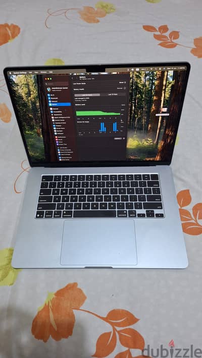 MacBook Air M4 15 inch (16/256) – حالة الزيرو – بطارية 98% – ضمان ساري