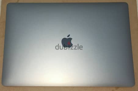 MacBook Pro 15-inch بحالة كسر زيرو بالشاحن والشنطة